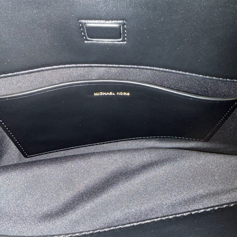 Michael Kors Laila Leather Tote Bag NWT. Black and all leather. Very nice bag. - Picture 5 of 7
